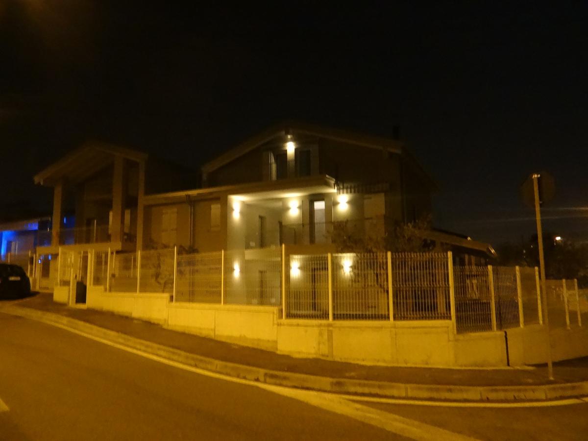 Nuovo Laghetto Del Frassino Hotel เปสเคียรา เดล การ์ดา ภายนอก รูปภาพ